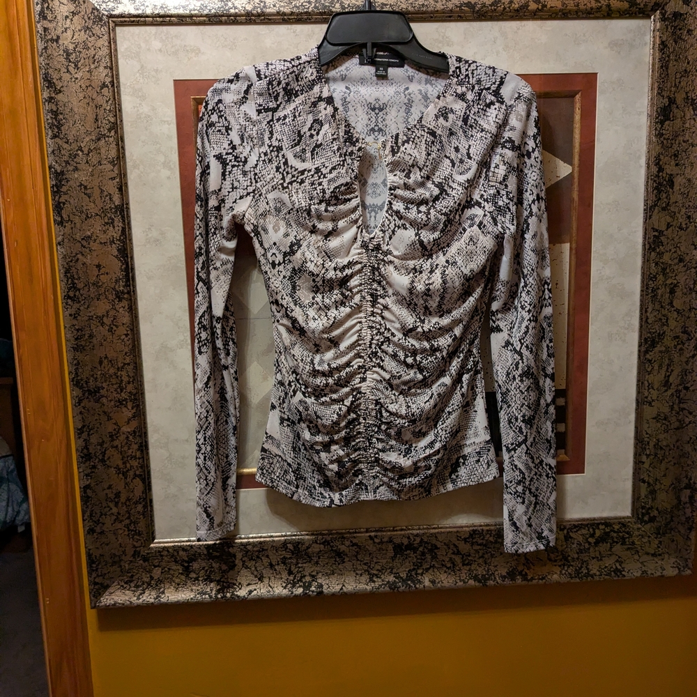 INC International Concepts Black and White Ruched Long Sleeve Blouse